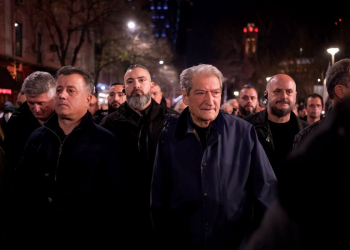 “Mallkimi” i opozitës vazhdon: “Mirupafshim! Së shpejti në një betejë tjetër!”