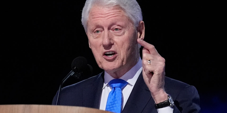 Fjalimi historik / Bill Clinton i drejtohet popullit amerikan: ultimatumi 48-orёsh i Trump dhe tre skenarёt e tmerrshёm tё datёs 24 Mars