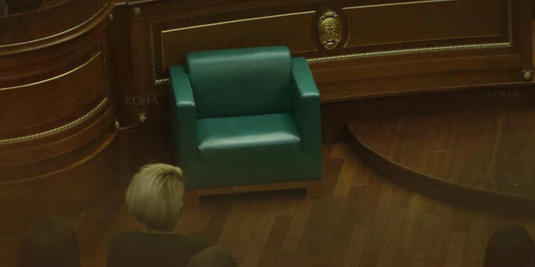 Gjykata Kushtetuese e Kosovës i jep drejtim krizës: 34 ditë për presidentin, ndryshe vendi shkon në zgjedhje