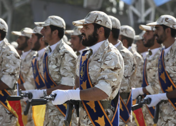 Irani rekruton fëmijë për role mbështetëse në ushtri