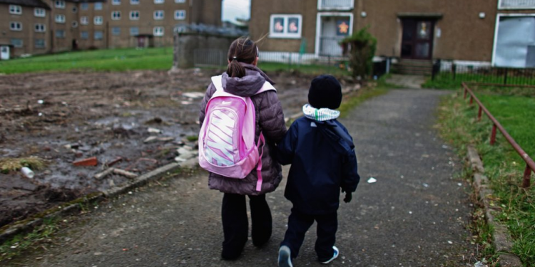 Londra: Qyteti i tё pasurve me fëmijë në kufirin e mbijetesës