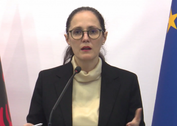 Mes deklaratave dhe realitetit: a po reflektojnë vërtet çmimet kontrollin e “rreptë” të qeverisë?