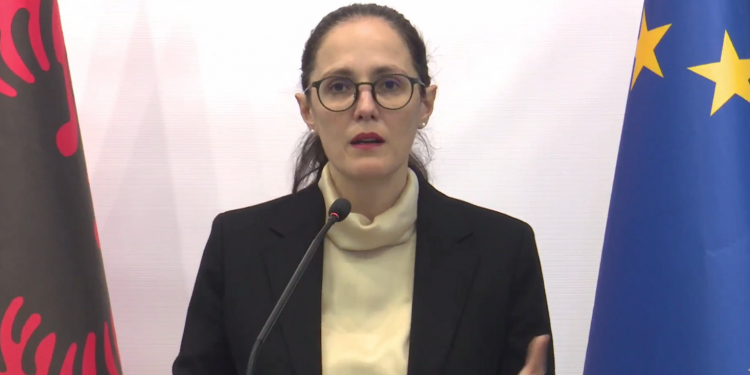 Mes deklaratave dhe realitetit: a po reflektojnë vërtet çmimet kontrollin e “rreptë” të qeverisë?