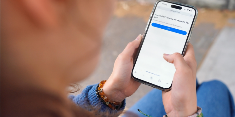 Austria ndalon me ligj rrjetet sociale për fëmijët nën 14 vjeç / Evropa po ndjek të njëjtin trend. Po Shqipëria?