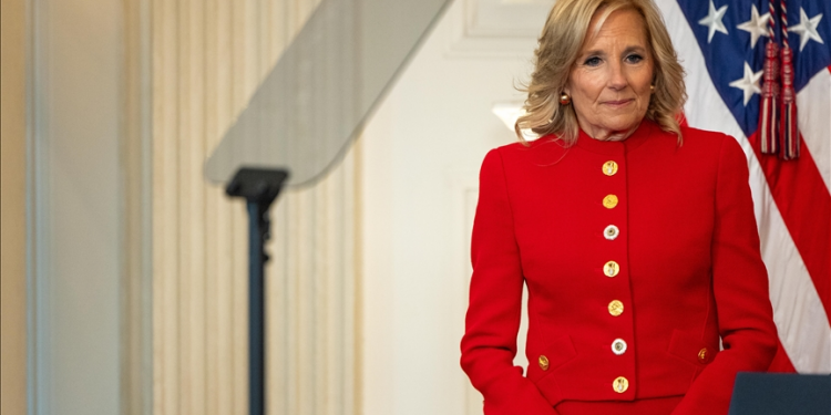 Aksident i pazakontë me armën e shërbimit: vetëplagoset agjenti i sigurisë së ish zonjёs sё parё tё SHBA, Jill Biden