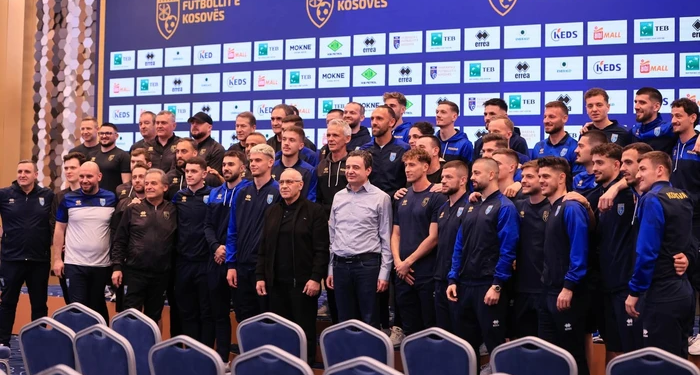 Kryeministra që nuk kuptojnë vlerën e fanellës së flamurit