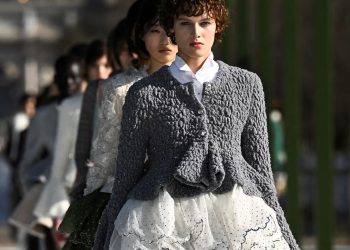 Moda si arratisje nga realiteti? Mesazhi qё pёrcolli Java e Modёs nё Paris 2026