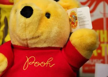 Winnie the Pooh mbush 100 vjeç: Disney nis festime njëvjeçare për arushin më të dashur të fëmijëve