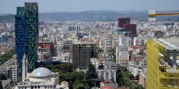 Zot, shpëtoje Tiranën! Poezia që ruan kujtimin e qytetit të vjetër