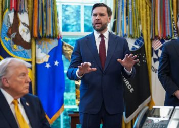 Lufta me Iranin: Trump shtyn vizitën në Kinë, aleatët refuzojnë të dërgojnë anije në Hormuz