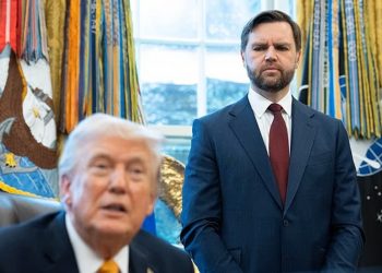 Takimi sekret para dorëheqjes: JD Vance në qendër të tensioneve pas largimit të bujshëm të shefit të antiterrorizmit