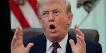 “Merreni naftën vetë”: Trump përplaset me Europën për luftën me Iranin
