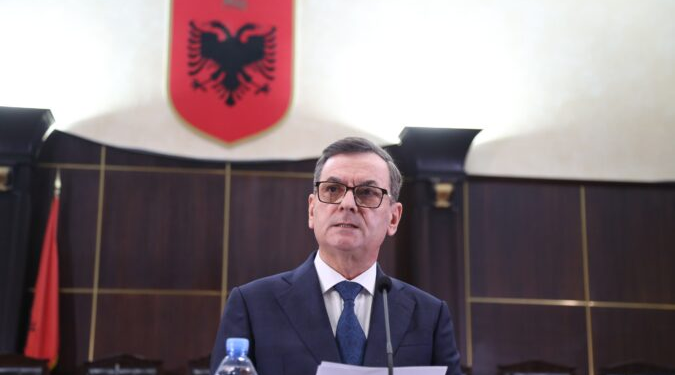 PD u kërkon ambasadave të “vёzhgojnё” Sokol Sadushin