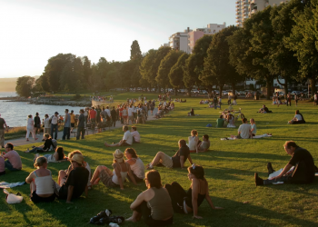 Lufta për shtetësi: disa vende vendosin barriera, Kanadaja hap portat