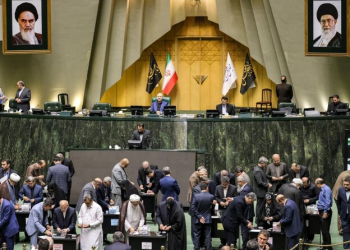 Irani vendos kushte: Ngushtica e Hormuzit do ndalohet me ligj për SHBA-në dhe Izraelin. Të tjerët do paguajnë