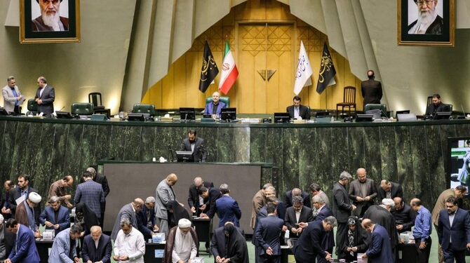 Irani vendos kushte: Ngushtica e Hormuzit do ndalohet me ligj për SHBA-në dhe Izraelin. Të tjerët do paguajnë