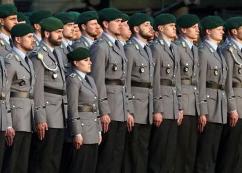 Ligji i ri në Gjermani shkakton polemika: burrat deri në 45 vjeç duhet të marrin leje për qëndrime të gjata jashtë vendit