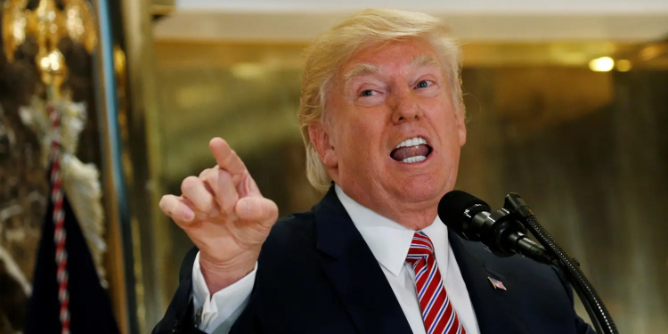 “Një i çmendur i paqëndrueshëm”: Politikanët amerikanë shpërthejnë ndaj kërcënimeve të Trump për Iranin