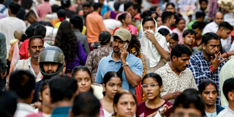 India nis regjistrimin gjigant të popullsisë, 1.4 miliardë njerëz do të numërohen derë më derë