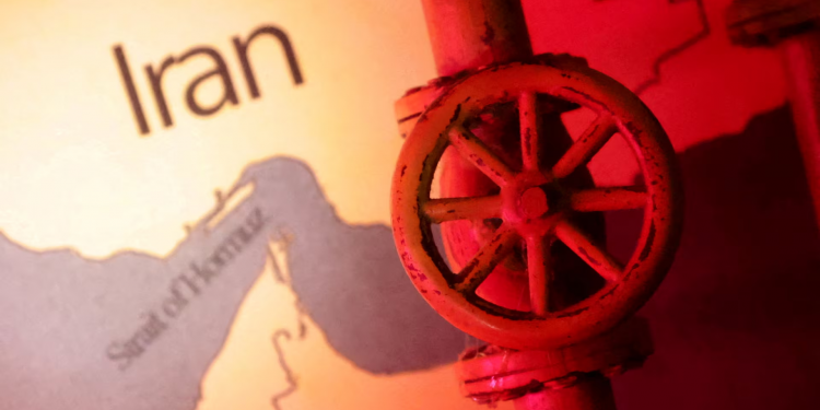 Hormuzi, “gryka e botës”: Si Irani po mban në dorë ekonominë globale