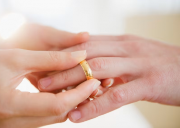 Martesa si “mburojë”? Burrat e martuar preken më rrallë nga kanceri