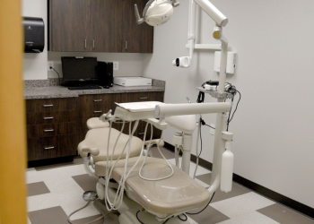 Anglezi i jep fund jetёs pasi u kthye nga Turqia pa asnjë dhëmb: historia tragjike që ngre pikëpyetje mbi turizmin dentar