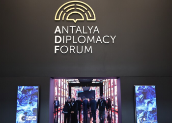 Antalia bëhet qendra e diplomacisë botërore: liderë nga mbi 150 vende mblidhen mes pasigurive globale