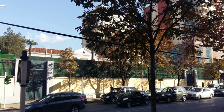 Mbi 459 milionë lekë për një rezidencë ambasadori: kur “interesi publik” zëvendësohet nga marrëveshjet në prapaskenë