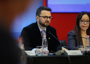 Endrit Shabani rivalizon Dash Sulёn: nga Avokat i Popullit në “kryeinspektor banesash” me task-forcë