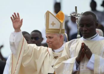 Papa paralajmëron: Inteligjenca artificiale mund të ndezë konflikt, frikë dhe dhunë