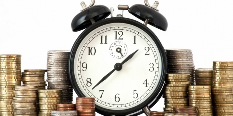 24 orë punë në ditë, 72 orë në ditë taksa, 94 orë në ditë propagandë – kronikë nga ekonomia që sfidon kohën