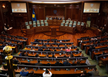 Ora vendimtare në Prishtinë: Kuvendi mblidhet për Presidentin, vendi përballë zgjedhjeve të parakohshme