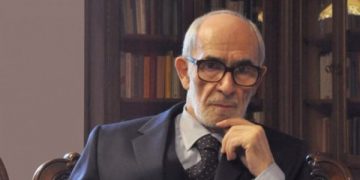 Letrat shqipe vajtojnë: Shuhet KOLOSI i fundit i erës sonë, Rexhep Qosja