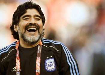 Diego Maradona ishte “bipolar” me “çrregullim narcisist të personalitetit”– në gjyqin për vdekjen e tij dalin detaje të forta për gjendjen e tij mendore