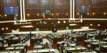 Baku i mbyll derën Parlamentit Europian: “Shpifje, ndërhyrje dhe politikë anti-Azerbajxhan”