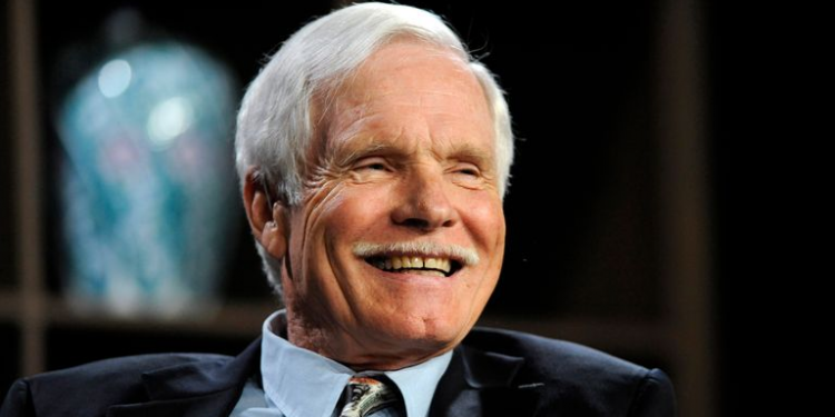 Kush ishte Ted Turner – rebeli që krijoi CNN dhe që i mësoi botës të jetojë me lajmin 24 orë