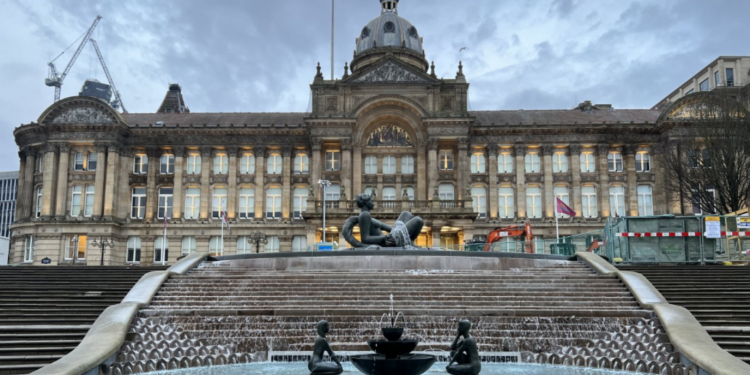 Birmingham “fundos” Laburistët pas 14 vitesh: votuesit ndëshkojnë establishmentin politik