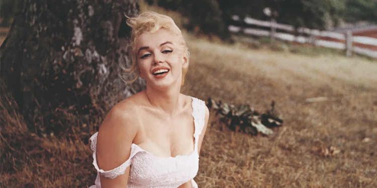 100 vjet Marilyn Monroe: ankandet zbulojnë sekretet intime të ikonës që pushtoi Hollywood-in dhe u shkatërrua nga vetmia