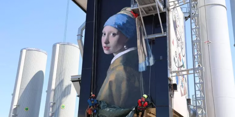 Nga Van Gogh te Banksy/ Kulla industriale 30 metra e lartë në Itali shndërrohet në ga-leri gjigante arti