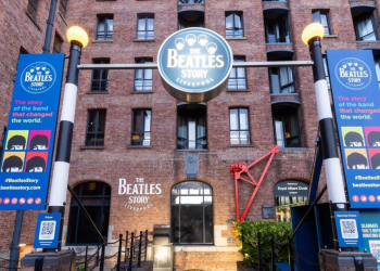 “Është si të kthehesh në shtëpi”: Beatles hapin muzeun e parë zyrtar në Londër, aty ku dhanë koncertin e fundit