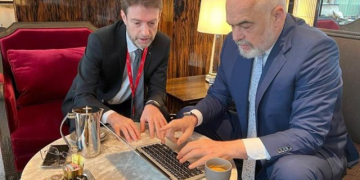 Rama tërhiqet pas furtunës politike italiane të shkaktuar nga deklaratat e ministrit të Jashtëm