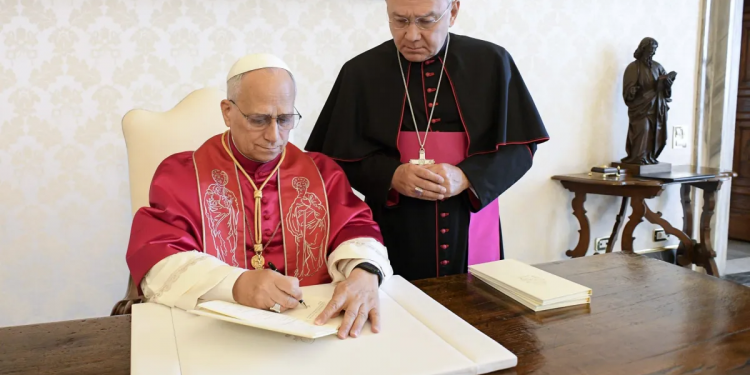 Papa Leo XIV zhvendos fokusin e Kishës: “Drejtësia sociale më e rëndësishme se debatet seksuale”