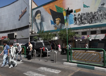 Lufta Iran-Izrael, dita 88: SHBA godet pranë Ngushticës së Hormuzit, negociatat vazhdojnë në Katar