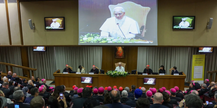 Papa Leo XIV nё enciklikën për Inteligjencën Artificiale: “Asnjë teknologji nuk mund të zëvendësojë njeriun”