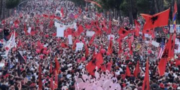 Dita 21 e protestës: Revolta festive e një populli që nuk të do më