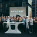Elon Musk bëhet trilioneri i parë në botë, ndërsa SpaceX debuton me sukses rekord në bursë