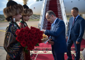 Shapi, sheqeri dhe pastiҫeria presidenciale