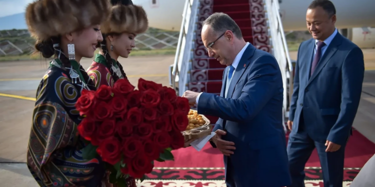 Shapi, sheqeri dhe pastiҫeria presidenciale