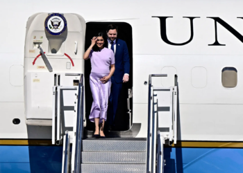 Kur shtatzënia bëhet mesazh politik: Si po përdor administrata Trump imazhin e nënës për të promovuar vizionin e saj për familjen