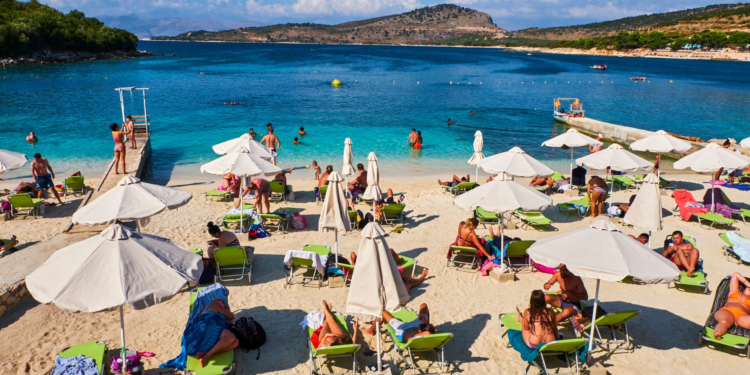 The Telegraph: Shqipëria është destinacioni turistik më “i nxehtë” i Europës, por me çfarë kostoje?